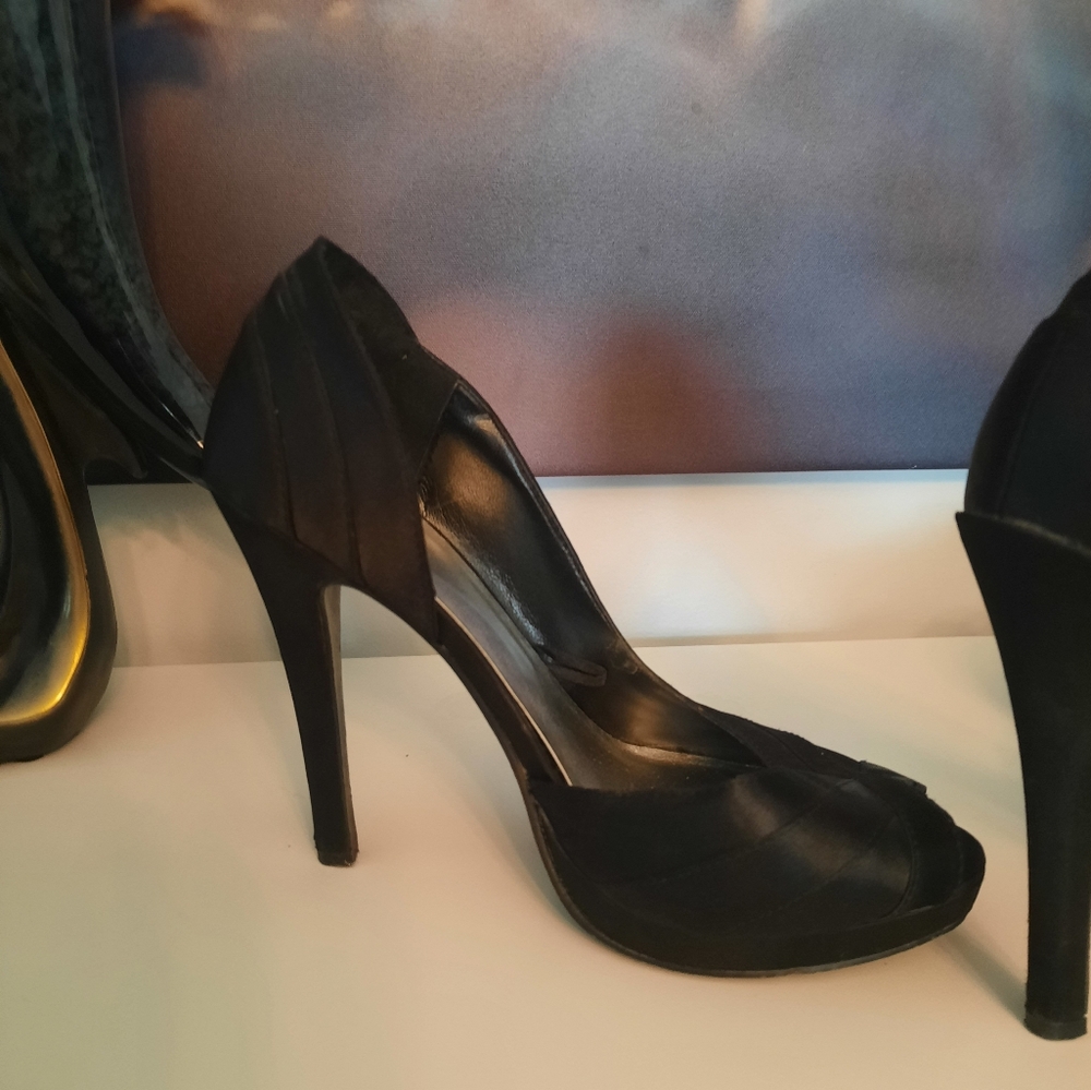 2/$10 Sexy HIGH pumps